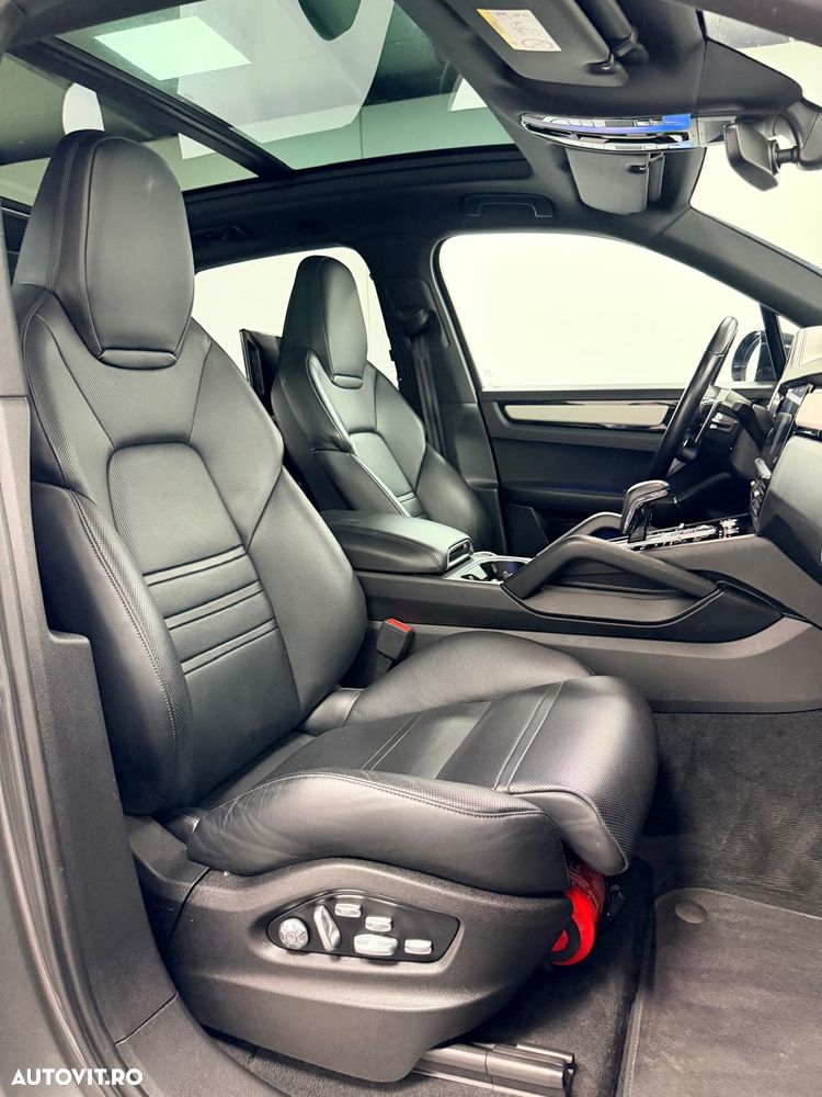 Porsche Cayenne S - 11