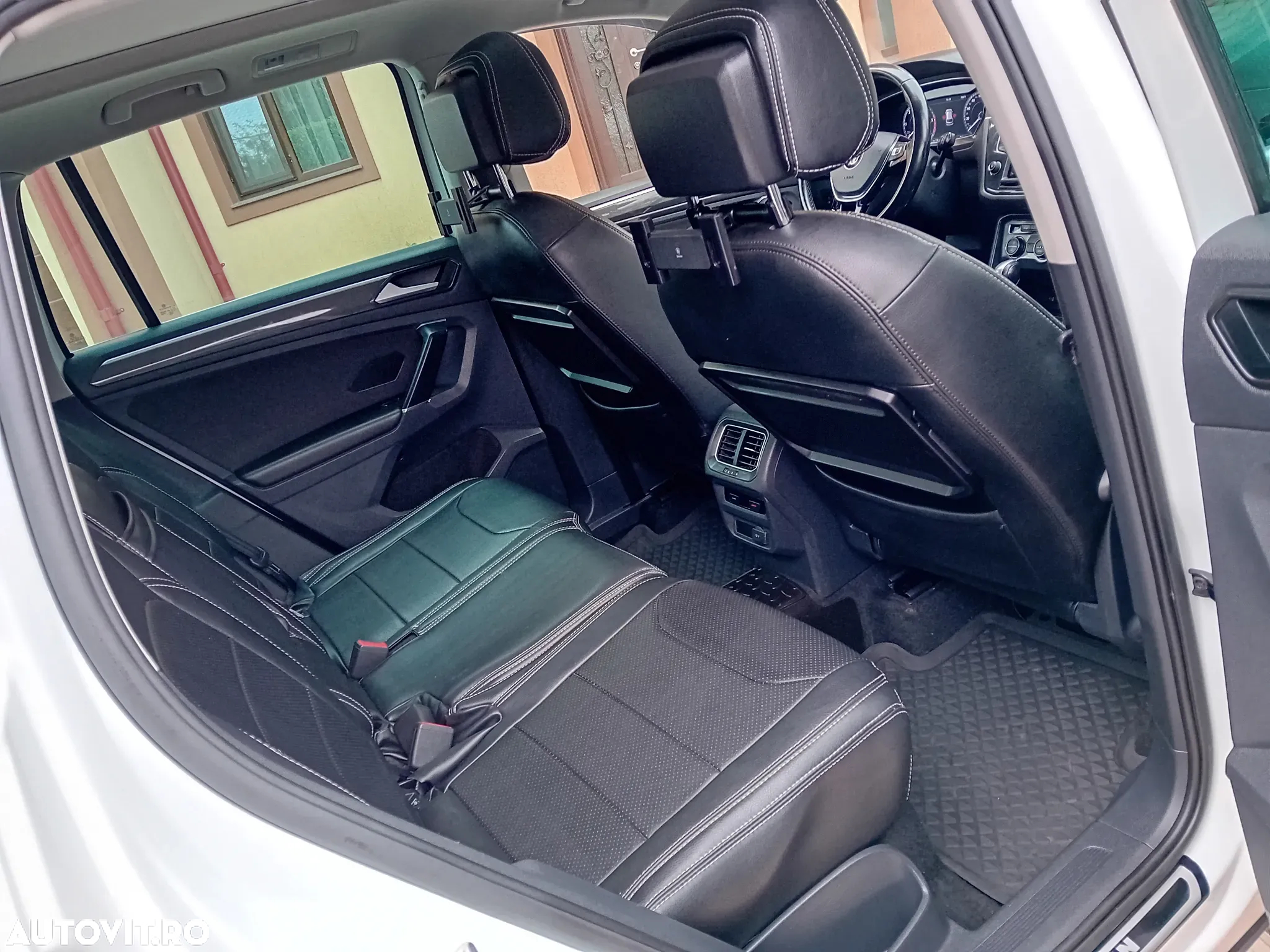 Volkswagen Tiguan - 19