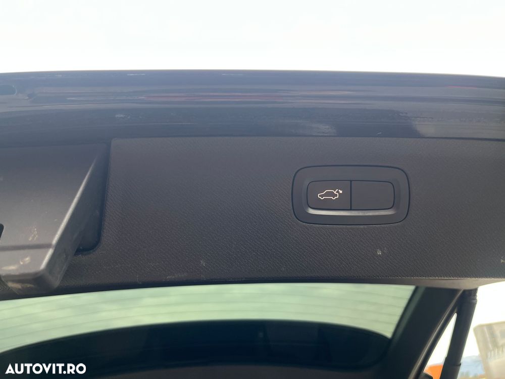 Volvo XC 90 T8 eAWD R-Design - 10