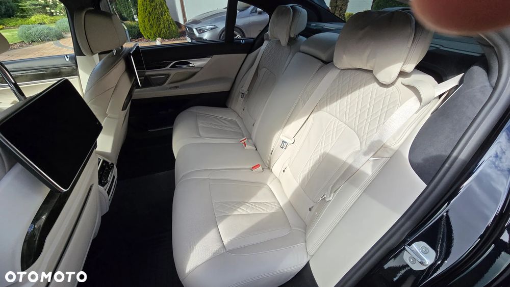 BMW Seria 7 750Ld xDrive - 18