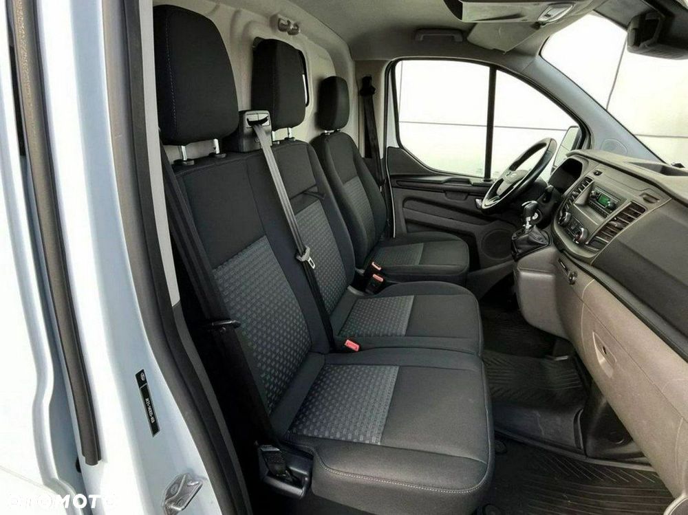 Ford Transit Custom - 21