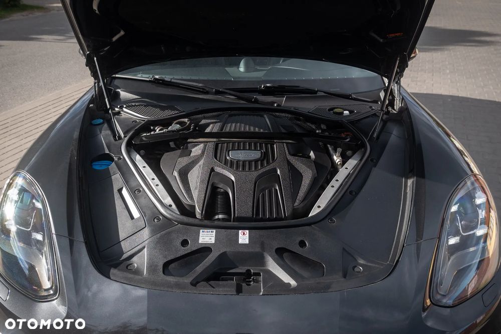 Porsche Panamera 4 - 24