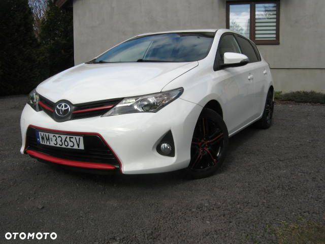 Toyota Auris 1.6 Premium - 5