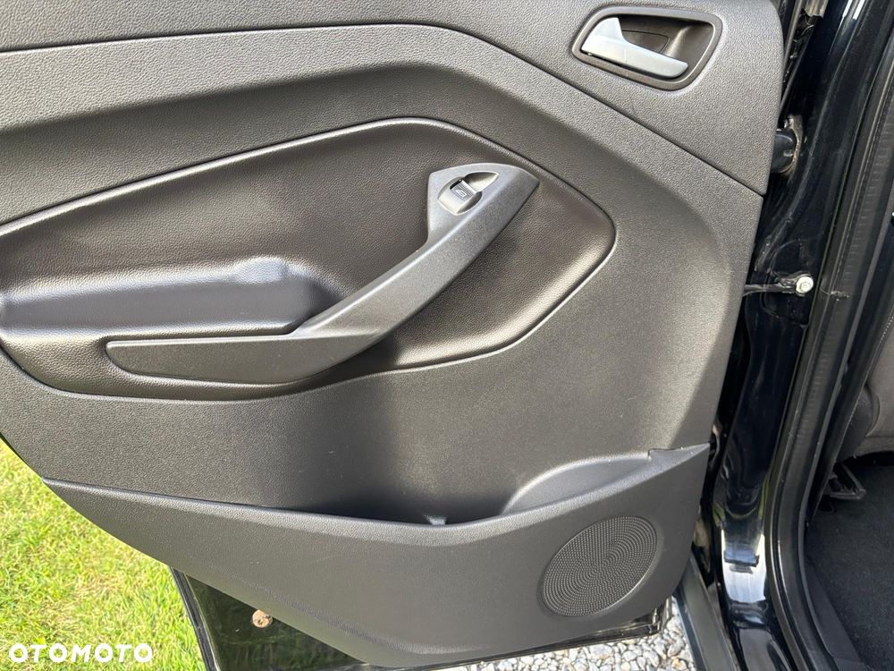 Ford Kuga 1.6 EcoBoost 2x4 Trend - 22