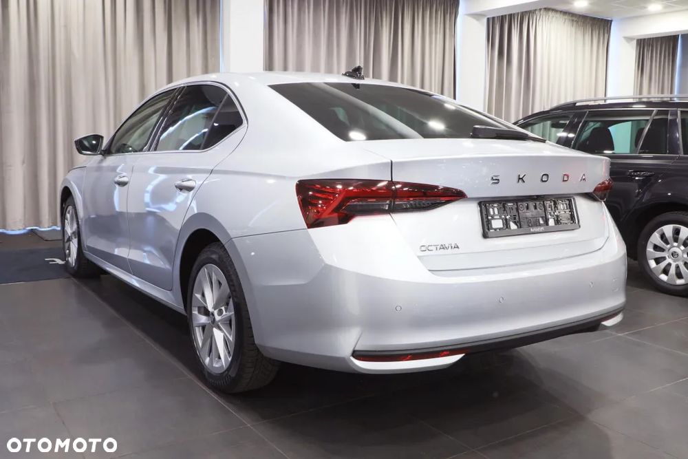 Skoda Octavia 1.5 TSI mHEV Drive Essence DSG - 5