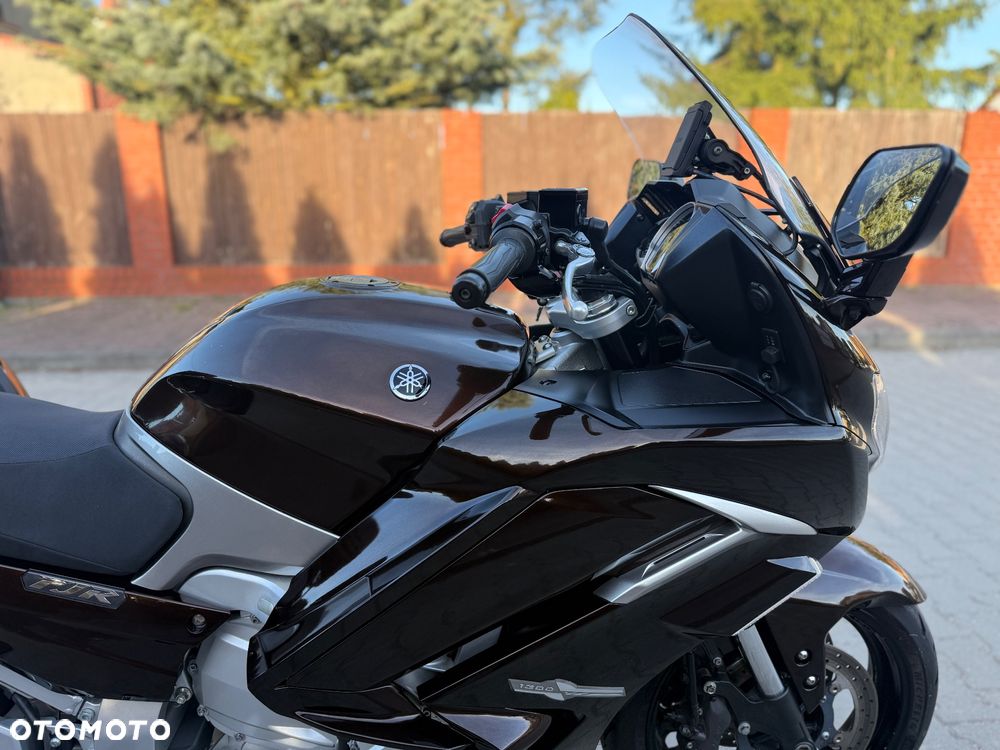 Yamaha FJR - 7