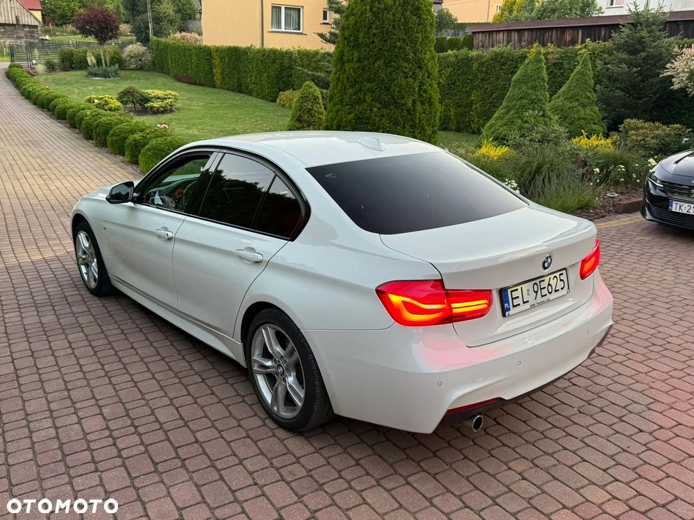 BMW Seria 3 318d M Sport Shadow - 11