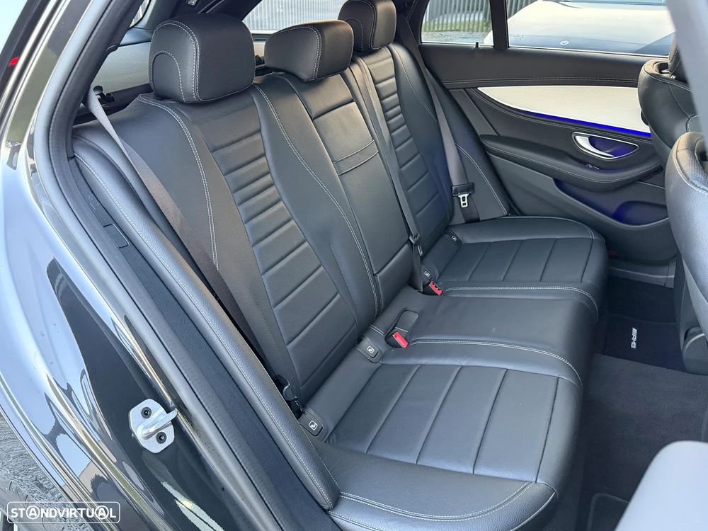 Mercedes-Benz E 300 de 9G-TRONIC AMG Line - 12