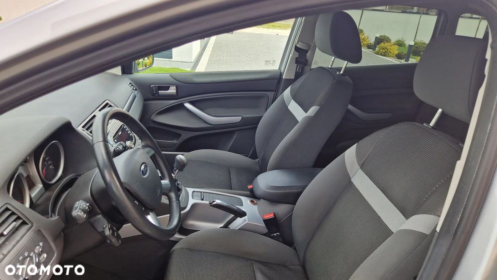 Ford Kuga 2.0 TDCi 2x4 Champions Edition - 17