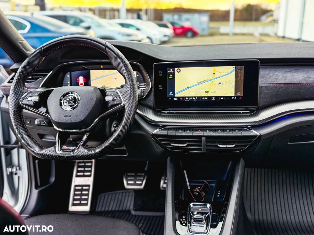 Skoda Octavia 2.0 245 TSI DSG RS - 32