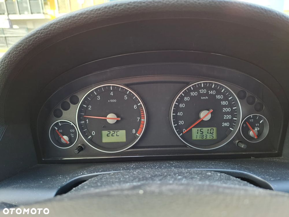 Ford Mondeo 1.8 Ambiente - 11
