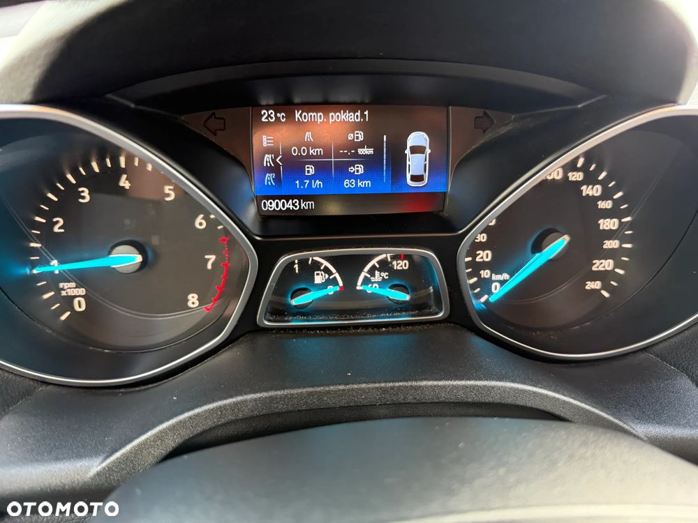 Ford Kuga 1.5 EcoBoost 2x4 Titanium - 4