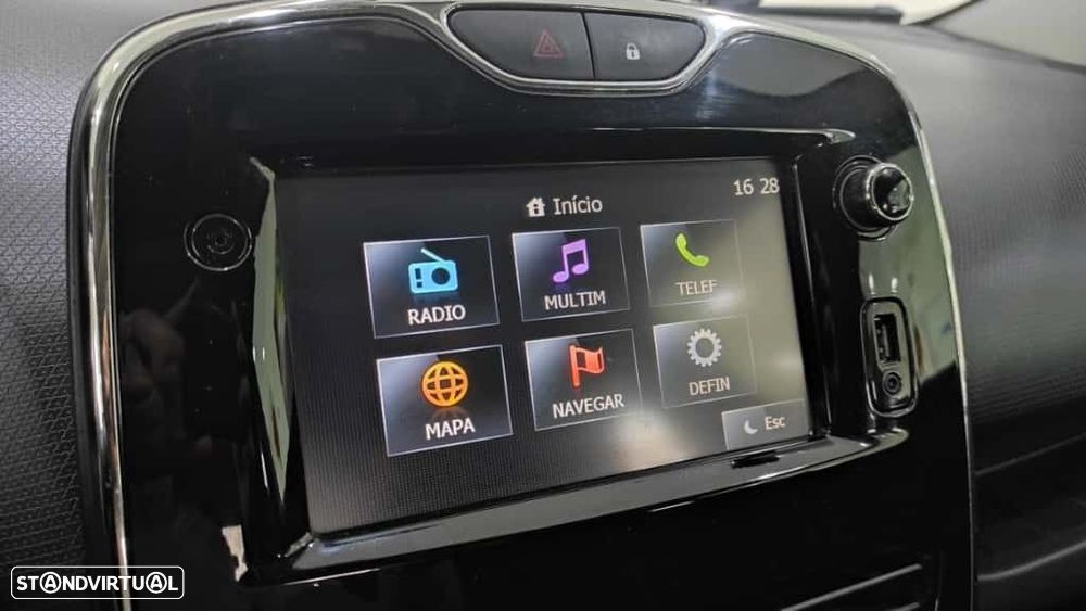 Renault Clio Sport Tourer 1.5 dCi Dynamique S - 29