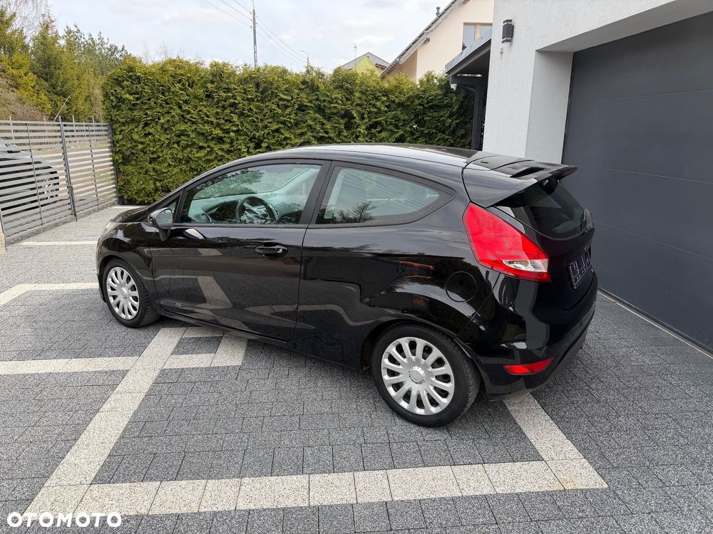 Ford Fiesta 1.25 Trend - 12