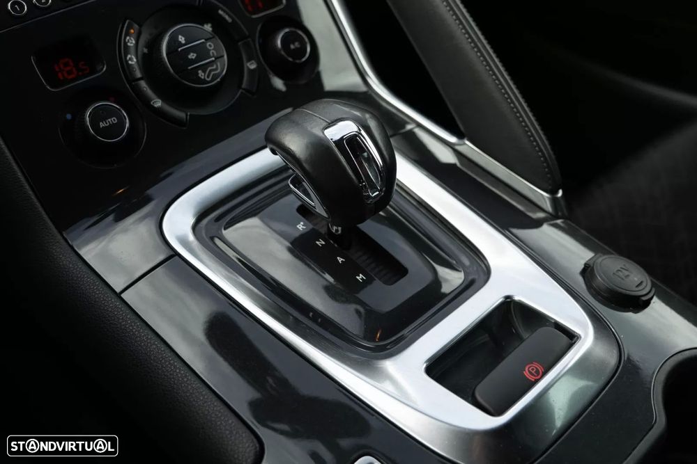 Peugeot 3008 2.0 HDi Hybrid4 - 26