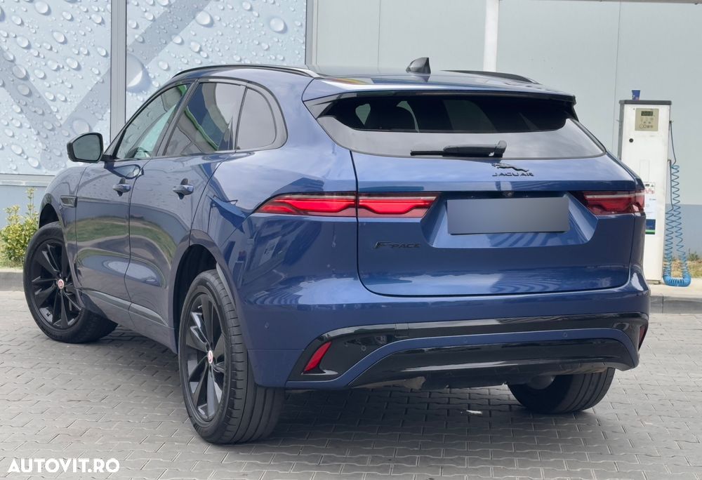 Jaguar F-Pace P250 AWD R-Dynamic SE - 3