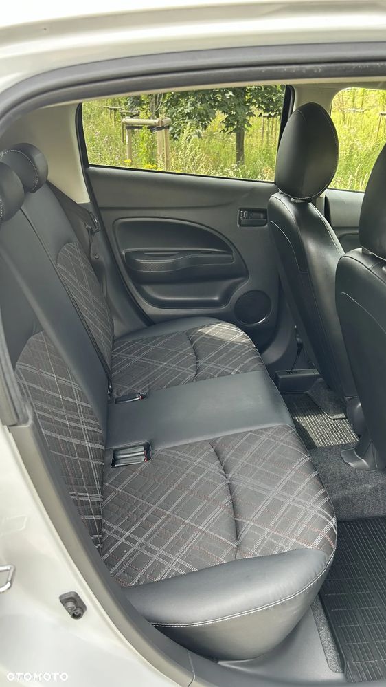 Mitsubishi Space Star 1.2 AS&G Instyle CVT - 16