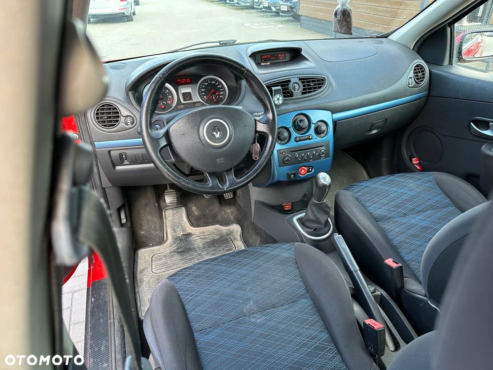 Renault Clio - 7