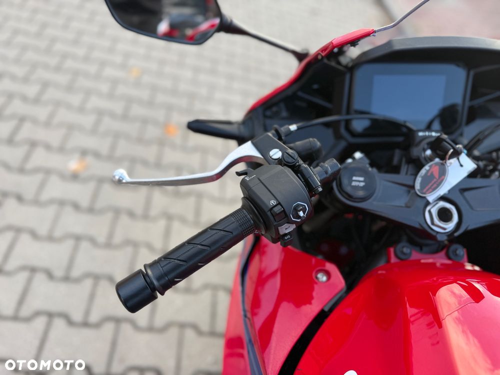 Honda CBR - 26