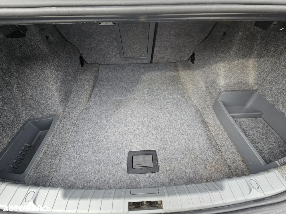 BMW Seria 3 320d DPF Aut. - 25