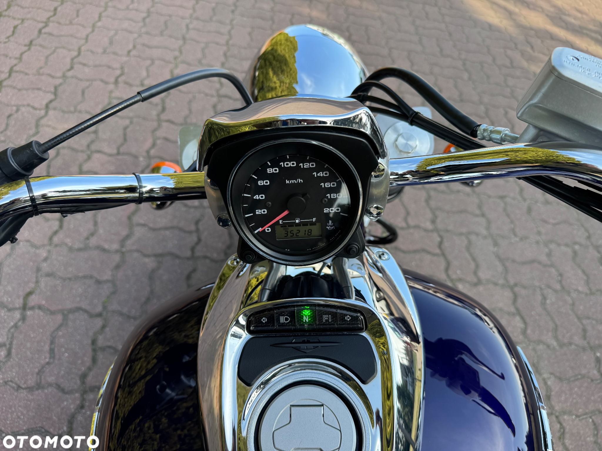 Suzuki Intruder - 19