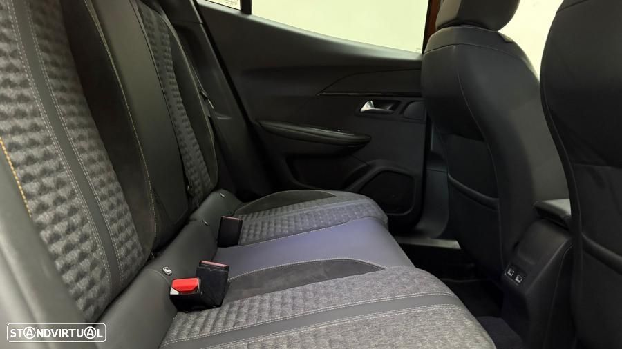 Peugeot 2008 1.2 PureTech Allure Pack EAT8 - 28