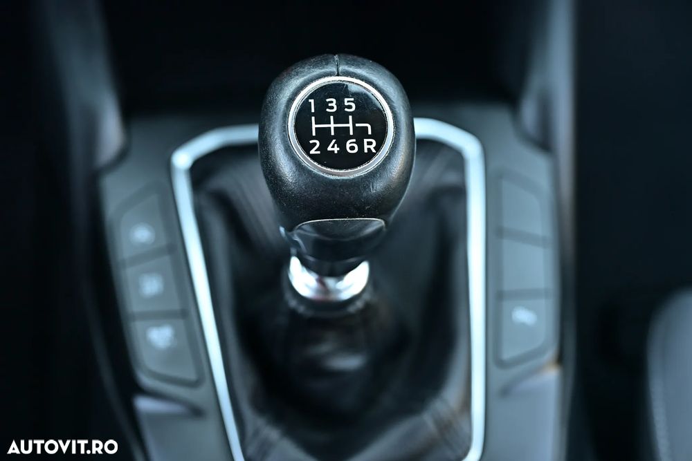 Ford Focus 1.0 EcoBoost Trend Edition - 21