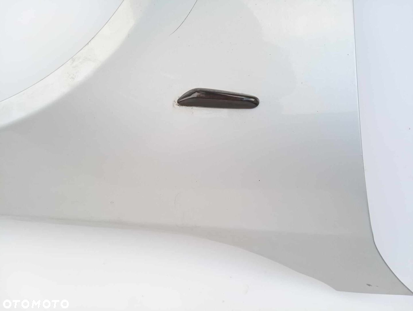 BMW E60 E61 błotnik prawy przód przedni 354/7 - 9