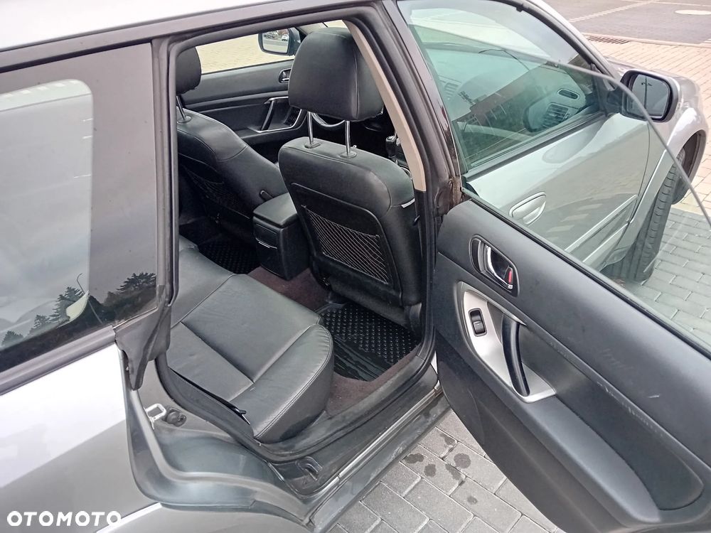 Subaru Outback - 7