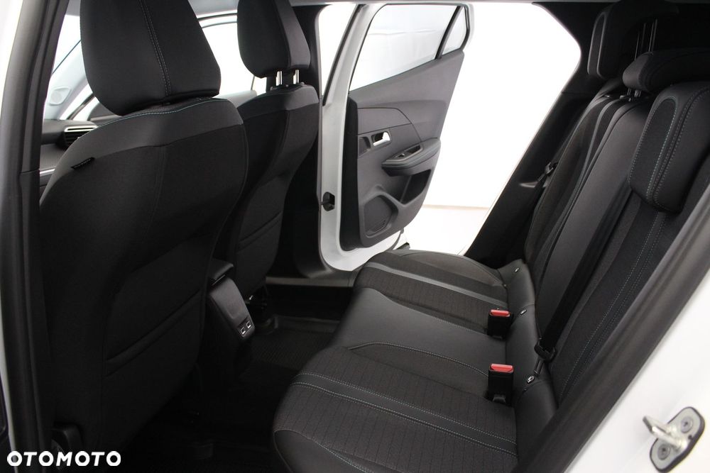 Peugeot 2008 1.2 PureTech Allure Pack S&S EAT8 - 31