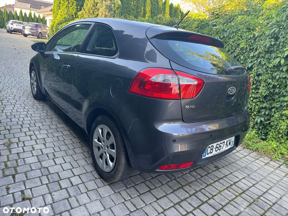Kia Rio 1.2 Dream Team Edition - 6