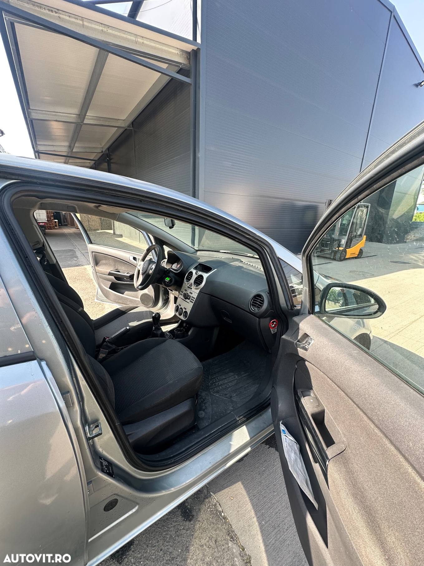 Opel Corsa 1.2 Essentia - 17