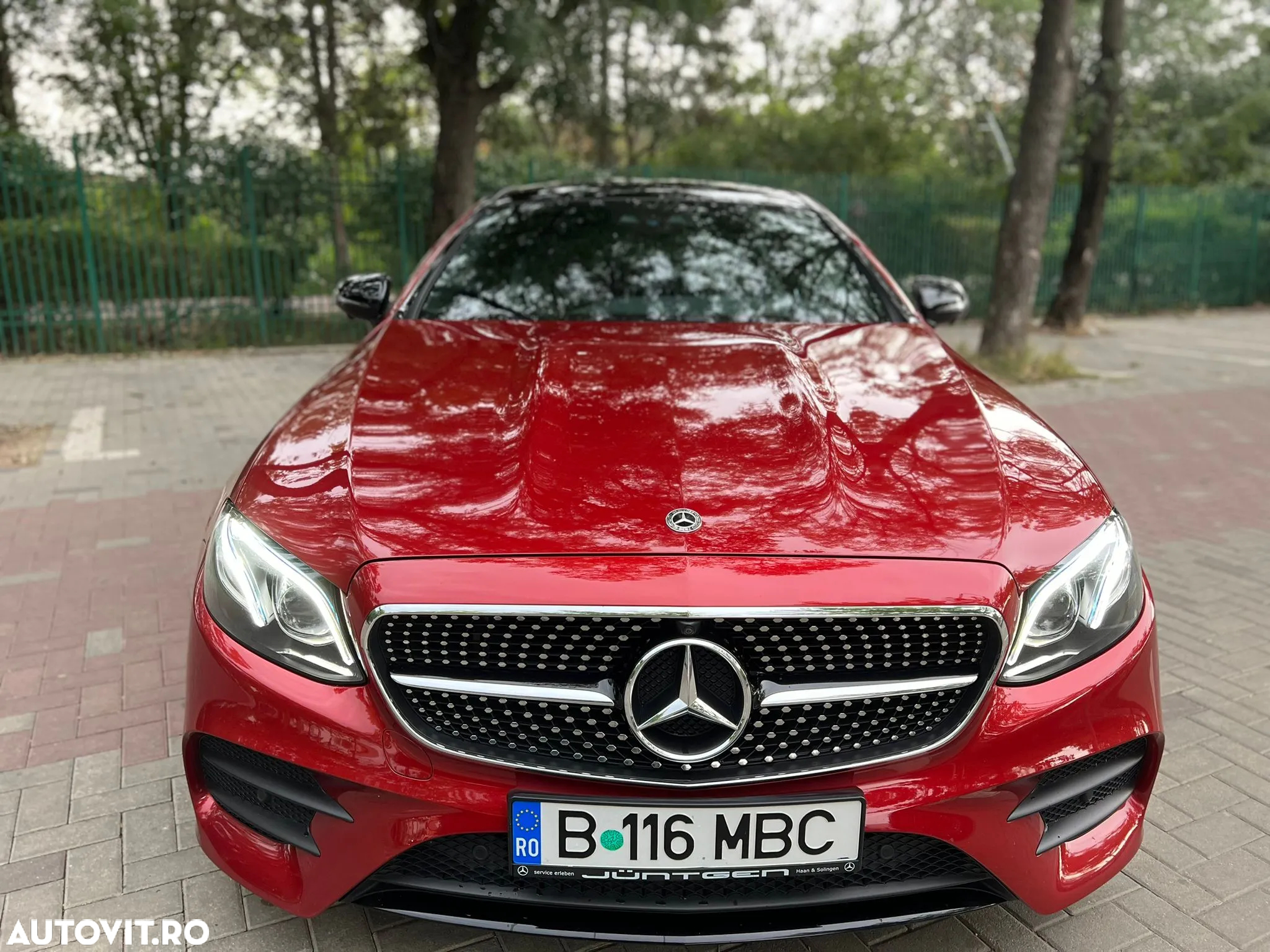 Mercedes-Benz E 300 Coupe 9G-TRONIC AMG Line - 9