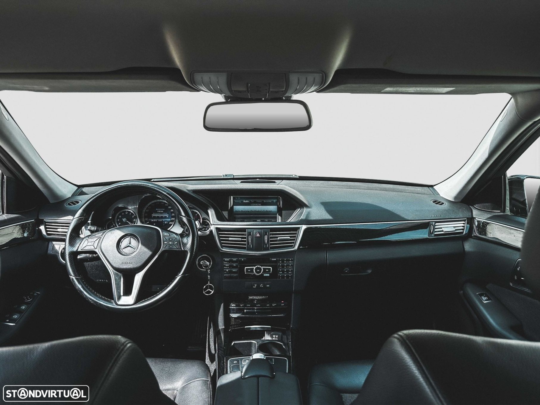 Mercedes-Benz E 220 CDi Avantgarde BlueEfficiency Auto - 11