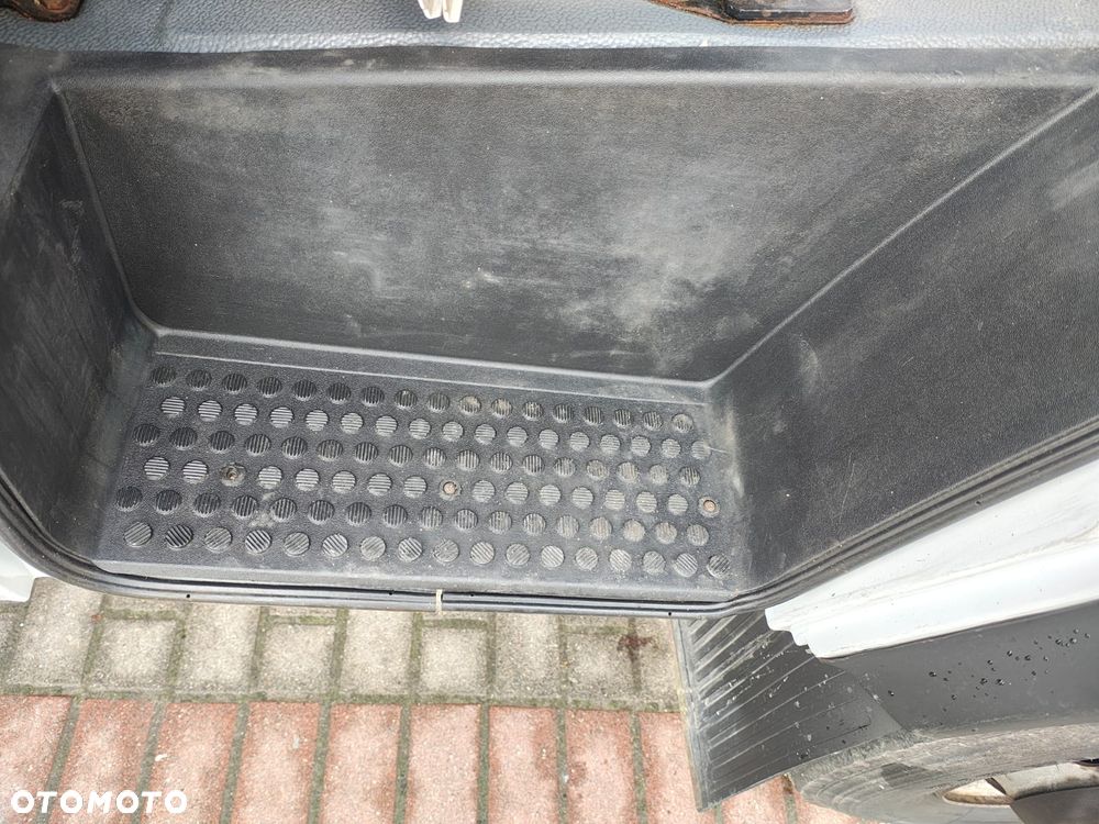 Mercedes-Benz VARIO  - 812 D HL - 10