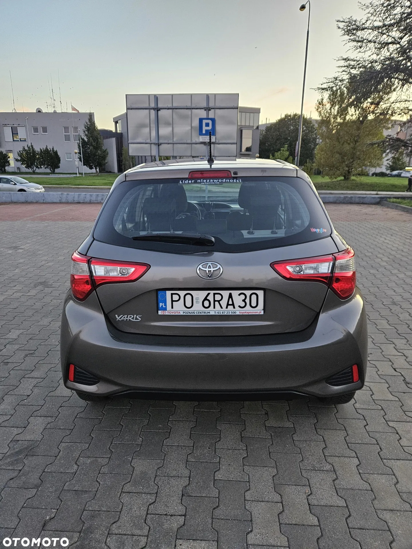 Toyota Yaris 1.5 Premium CVT - 6