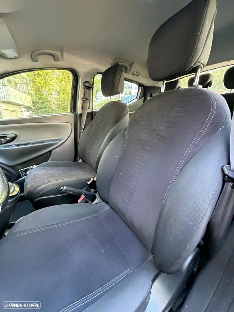 Lancia Ypsilon 1.2 S&S Platinum - 4
