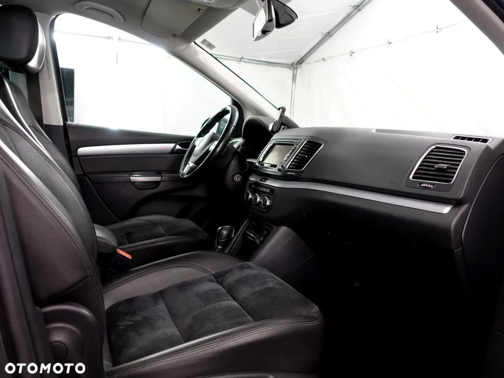 Volkswagen Sharan 2.0 TDI Highline DSG - 18