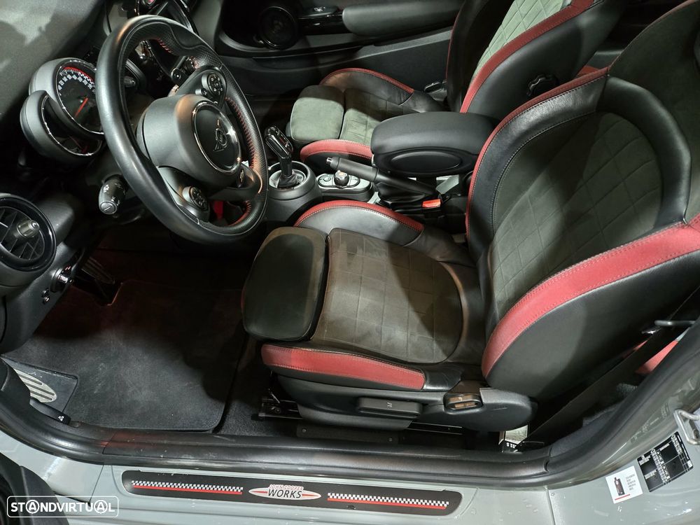 MINI 3 Portas John Cooper Works Auto Desportiva - 4