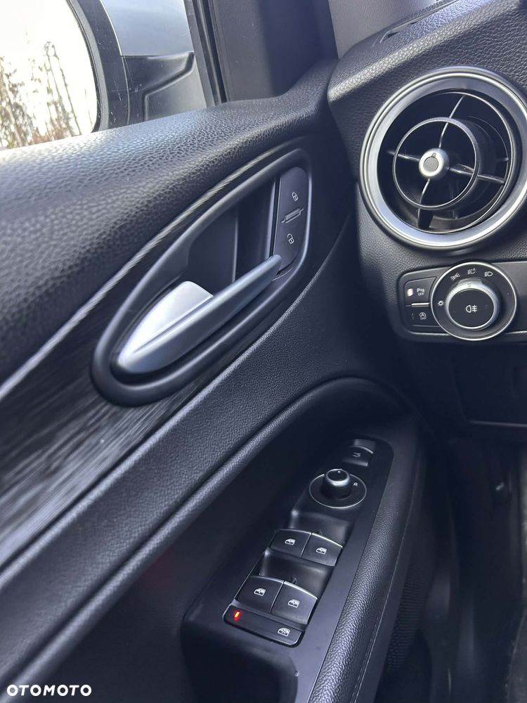 Alfa Romeo Stelvio 2.2 JTDM - 36