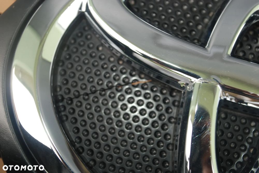 TOYOTA HILUX VIII INVINCIBLE 20- Zderzak Przedni Przód - 10