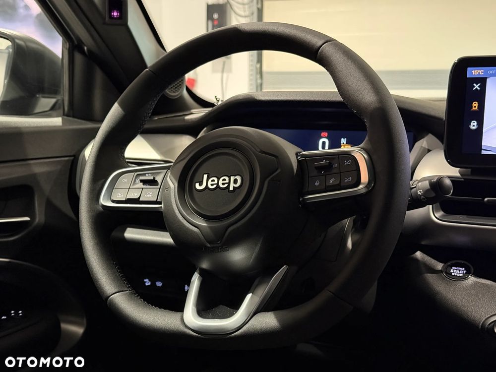 Jeep Avenger 1.2 T3 mHEV Overland 4xe eDCT6 - 17