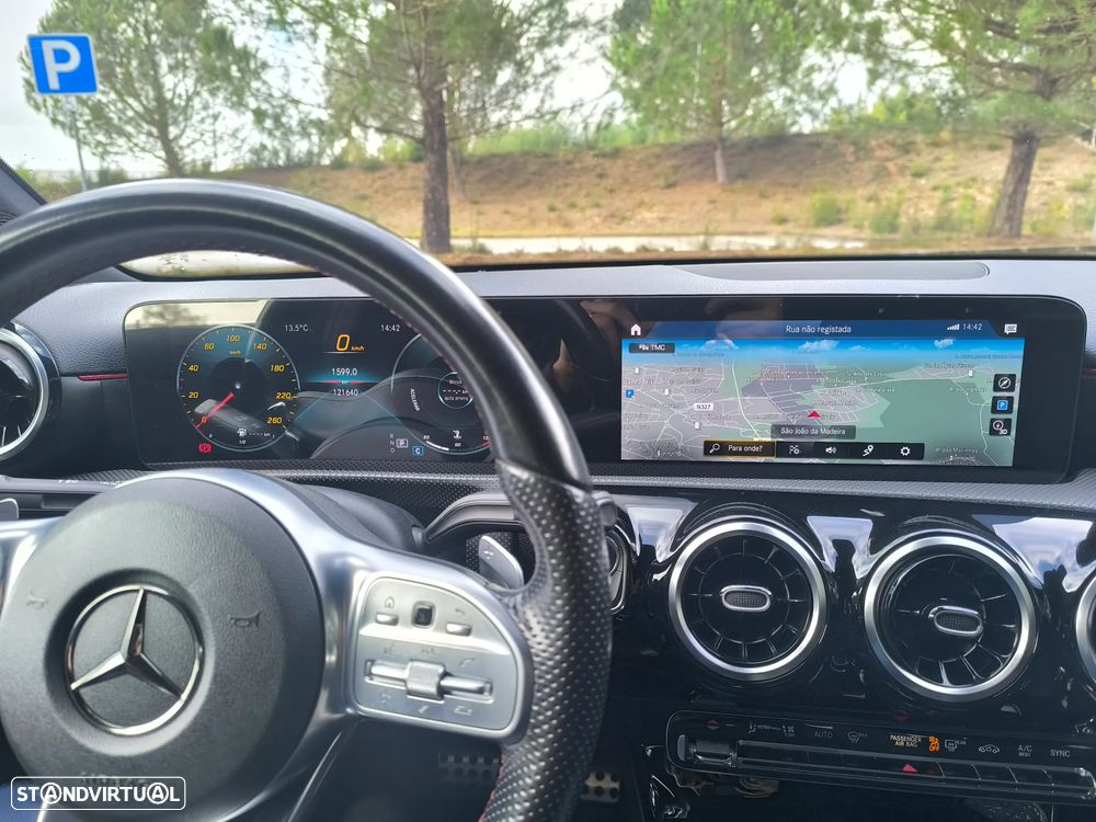 Mercedes-Benz A 180 Limousine d AMG Line Aut. - 24