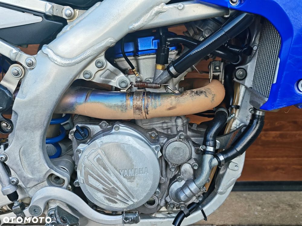 Yamaha YZF - 6