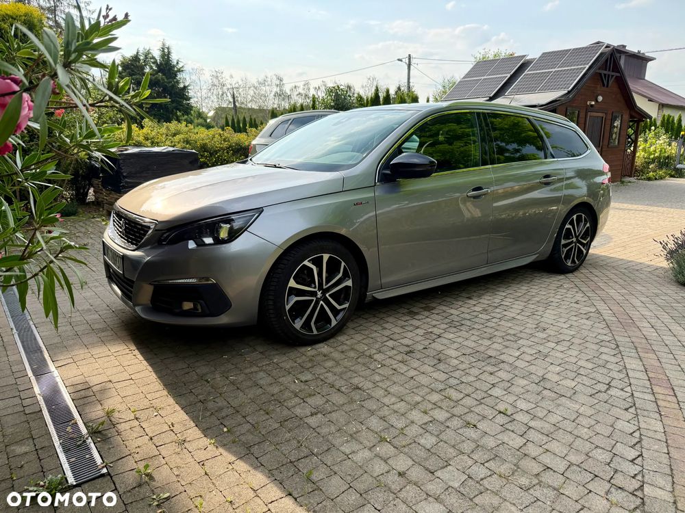 Peugeot 308 - 1