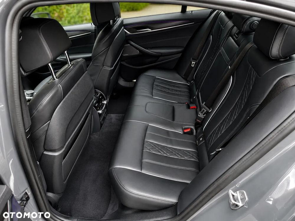 BMW Seria 5 540i xDrive mHEV M Sport sport - 8