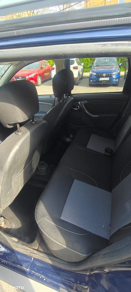 Dacia Duster 1.6 SCe Laureate S&S - 23
