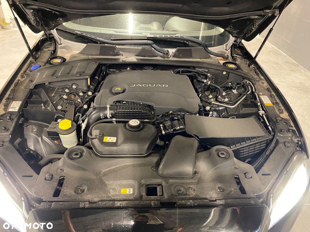 Jaguar XJ 3.0 D V6 Premium Luxury - 15