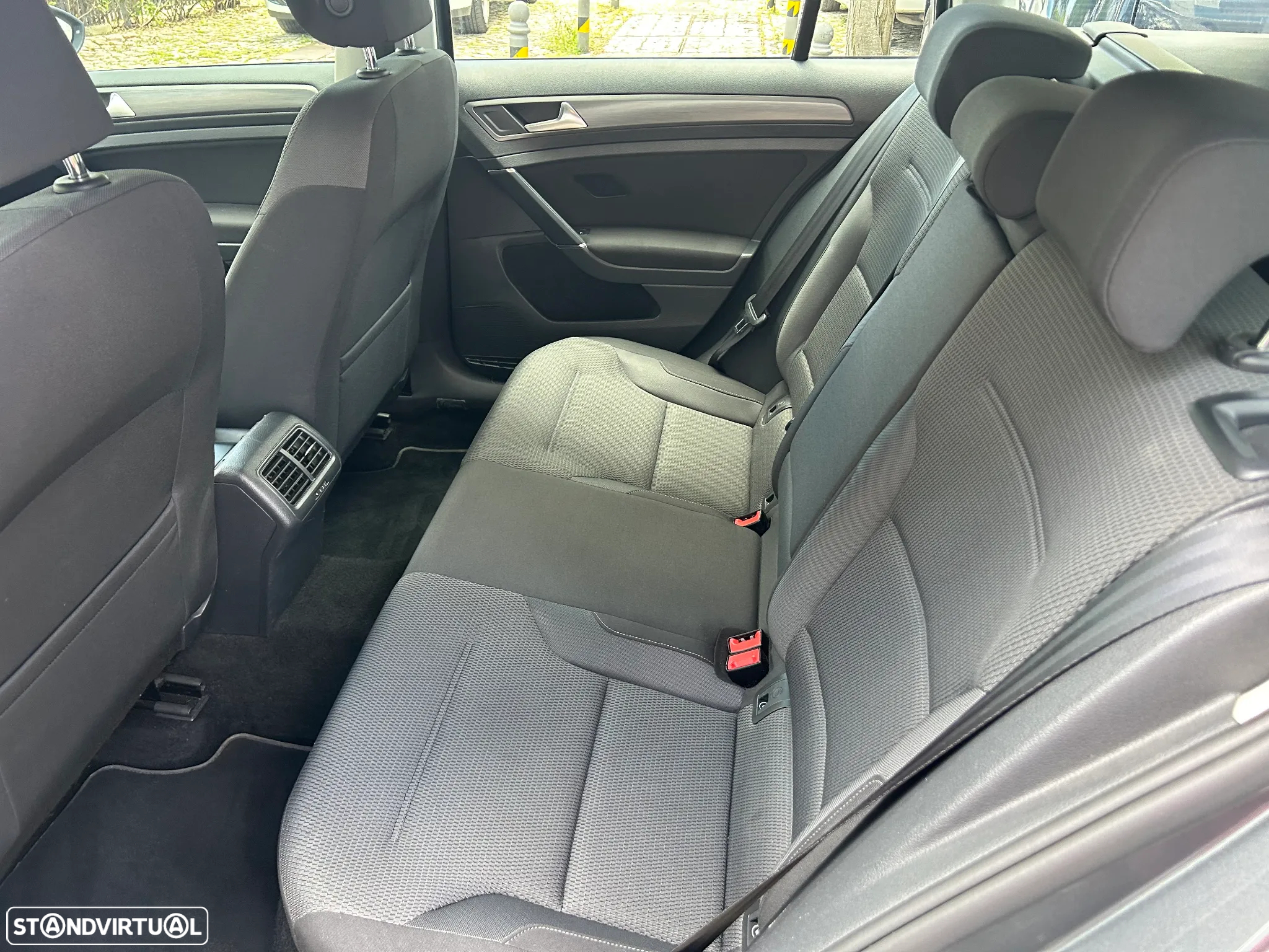 VW Golf Variant 1.6 TDi Confortline DSG - 9