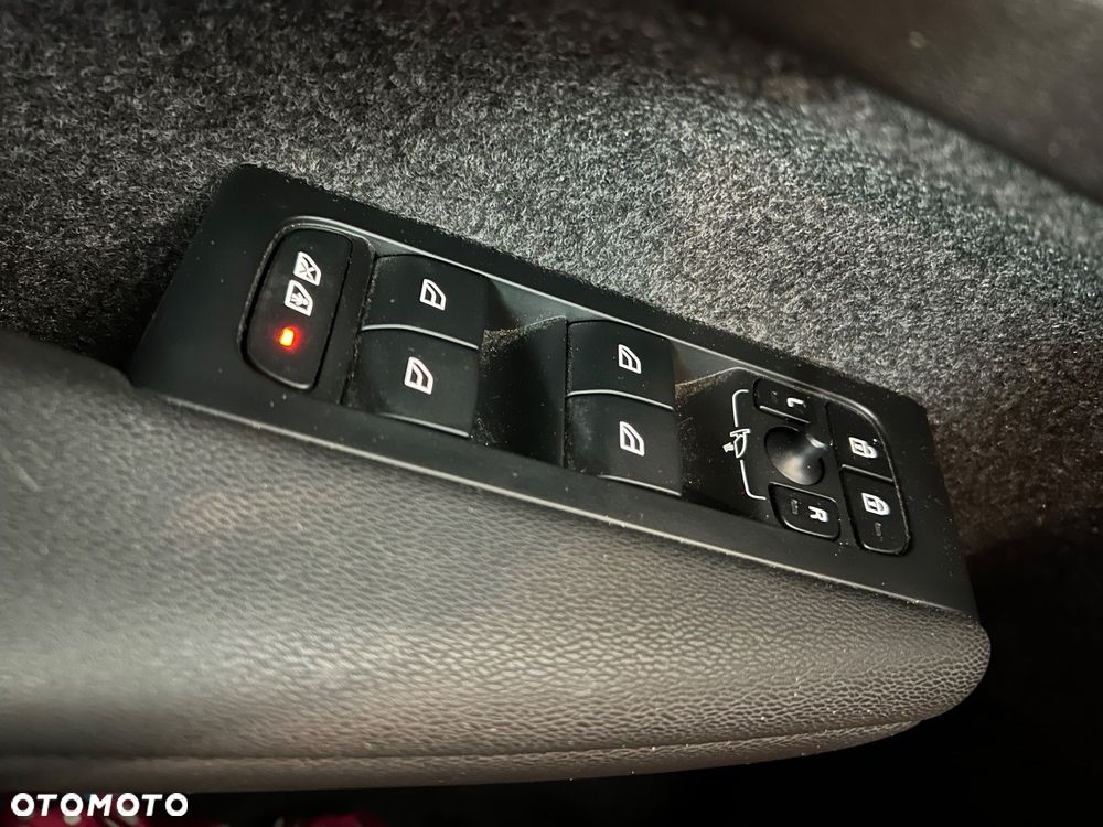 Volvo XC 40 Recharge Plus - 22